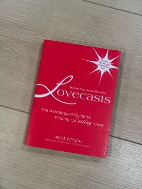 Lovecasts: The Astrological Guide to Finding Lasting Love